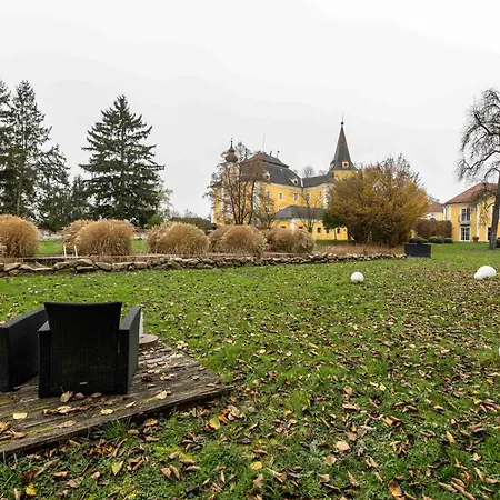 Апарт-отель Am Schloss Muehldorf 3*