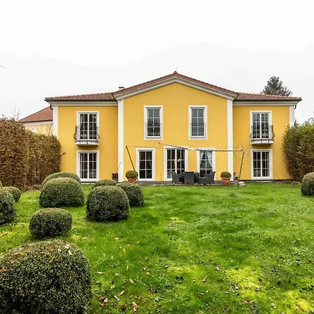 Апарт-отель Am Schloss Muehldorf