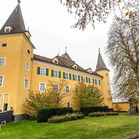Ξενοδοχείο με διαμερίσματα Am Schloss Muehldorf 3*
