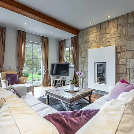 Am Schloss Muehldorf Фельдкирхен-на-Дунае