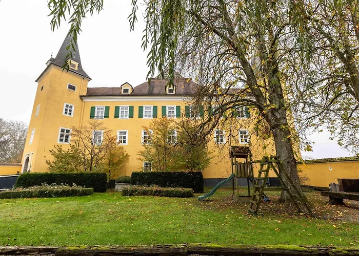 Am Schloss Muehldorf Apart Otel
