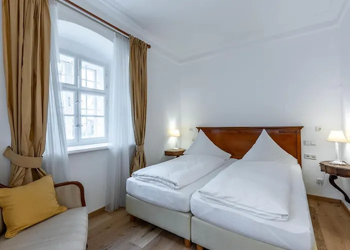 Am Schloss Muehldorf Feldkirchen an der Donau