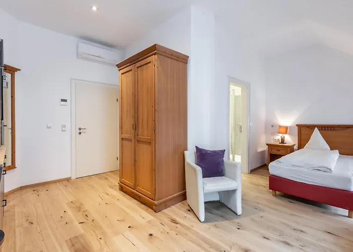 Am Schloss Muehldorf Apart Otel