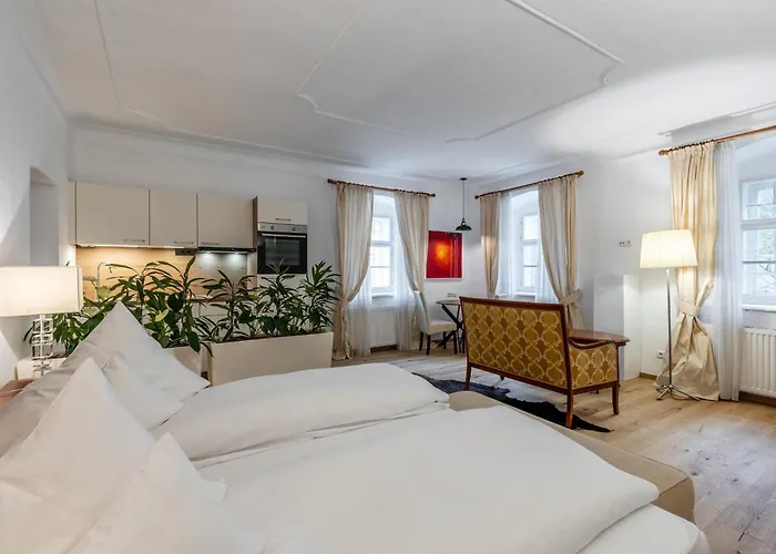 Am Schloss Muehldorf Apart Otel