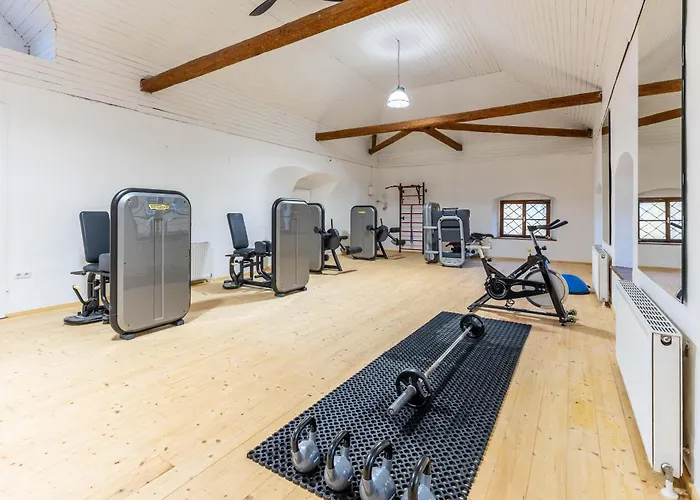 Am Schloss Muehldorf