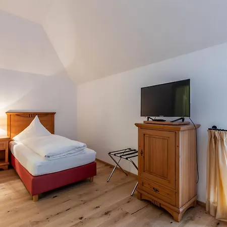 Lejlighedshotel Am Schloss Muehldorf 3*