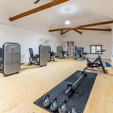 Am Schloss Muehldorf