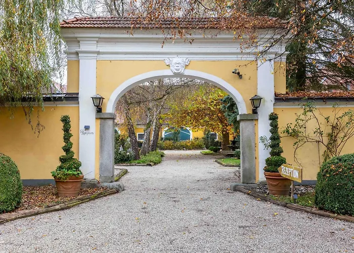 Am Schloss Muehldorf 3*